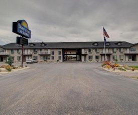 Days Inn & Suites by Wyndham Lolo