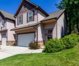 Spacious And Peaceful Modern Retreat In The Heart Of Missoula