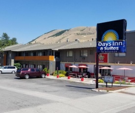 Days Inn and Suites by Wyndham Downtown Missoula-University