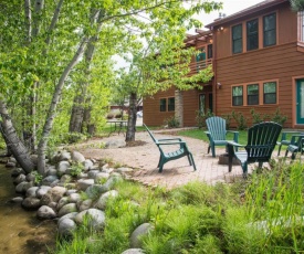 Dog Friendly Mountain-Treetop by AAA Red Lodge Rentals