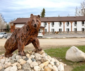 Beartooth Hideaway Inn & Cabins