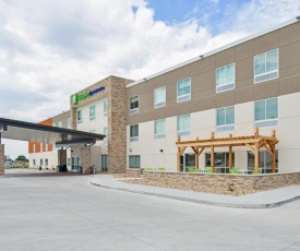 Holiday Inn Express & Suites - Chadron, an IHG Hotel