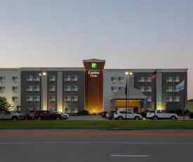 Holiday Inn Express Hotel & Suites Columbus, an IHG Hotel