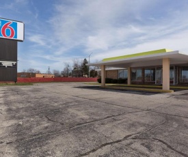 Motel 6-Lincoln, IL