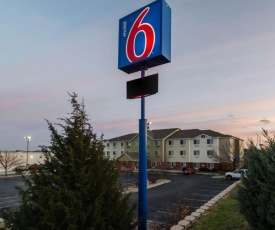 Motel 6-Lincoln, NE