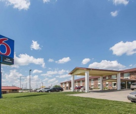 Motel 6 Omaha - Central