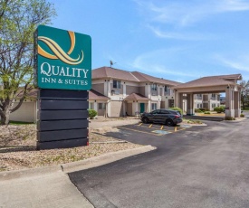 Quality Inn & Suites West Omaha - NE Linclon