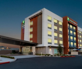 Holiday Inn Express & Suites - Las Vegas - E Tropicana, an IHG Hotel