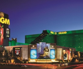 MGM Grand Hotel & Casino By Suiteness