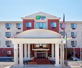 Holiday Inn Express Hotel & Suites Biloxi- Ocean Springs, an IHG Hotel