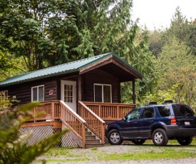 Mount Vernon Camping Resort Studio Cabin 4