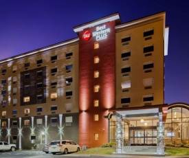 Best Western Plus Landmark Inn