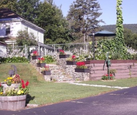 Profile Motel & Cottages