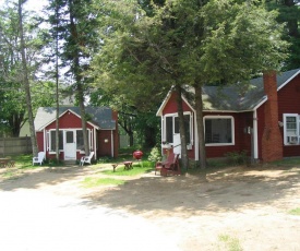 Old Red Inn & Cottages