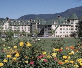 Golden Eagle Lodge Resort