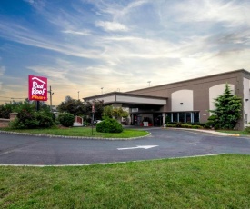 Red Roof Inn PLUS+ Woodbridge - Linden/Carteret