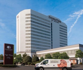 DoubleTree by Hilton Fort Lee/George Washington Bridge