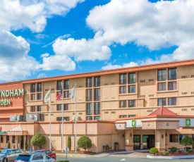 Wyndham Garden Hotel Newark Airport