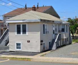 Shore Beach Houses - 122 A Franklin Avenue