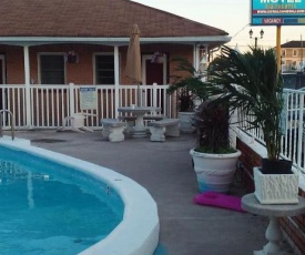 Coral Sands Motel