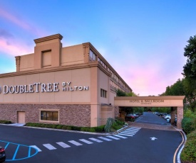 DoubleTree by Hilton Tinton Falls-Eatontown