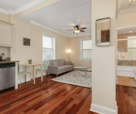 1BR on the Beach Front, 10-min Drive to AC