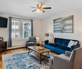 Bright & Airy 2BR, 3 Blocks From The Beach