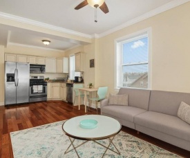 Cozy 1BR with Great Sea Views, 10-min Drive to AC