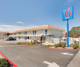 Motel 6-Albuquerque, NM - Carlisle