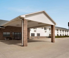 Super 8 by Wyndham Bethany MO