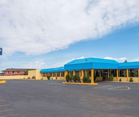 Days Inn & Suites by Wyndham Clovis