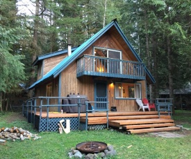 Snowline Cabin #48 - A Classic Family Cabin With an Outdoor Hot Tub!