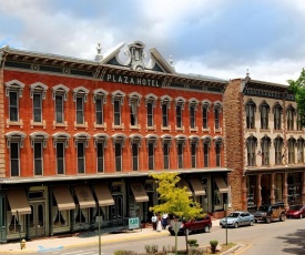 Historic Plaza Hotel