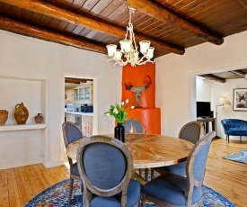 Casa Azul - Hilltop Gem, Authentic Santa Fe Style