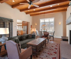 Casa Sage - Unbeatable Location, Stunning Interior NEW LISTING