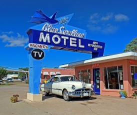 Blue Swallow Motel