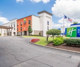 Holiday Inn Express & Suites - Albany Airport - Wolf Road, an IHG Hotel