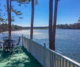 Harrods Hideaway with Deck and Dock on Lake Norrell