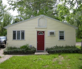 51 Center Street Cottage