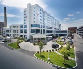 Residence Inn by Marriott The Bronx at Metro Center Atrium