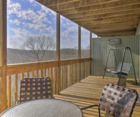 Cozy Mtn Condo about 2 Mi to Silver Dollar City!