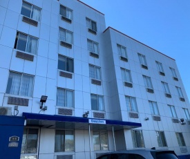 Days Inn by Wyndham Brooklyn Borough Park