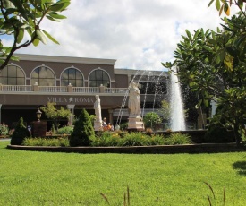 Villa Roma Resort and Conference Center