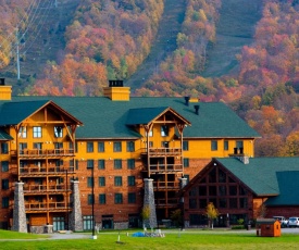 Hope Lake Lodge & Indoor Waterpark