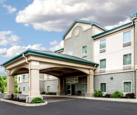 Quality Inn & Suites Fishkill South near I-84