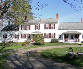 The 1810 Juliand House Bed & Breakfast