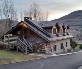 Luxe loft apartment with Hunter Mtn views on private estate