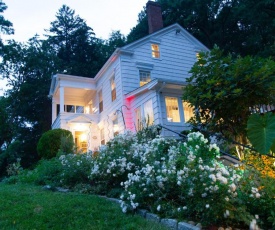 The Harbor Rose Bed & Breakfast