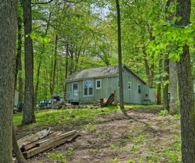 Cozy Glen Lake Cottage - 6 Miles to Lake George!