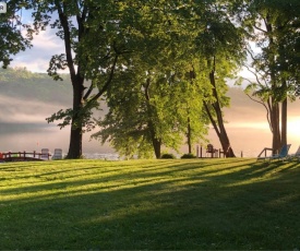 The Elms Waterfront Cottages